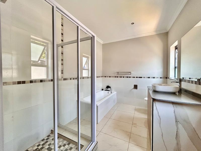 5 Bedroom Property for Sale in Xanadu North West